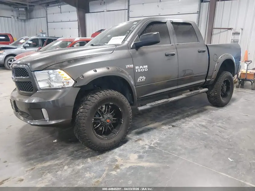 2017 RAM 1500 EXPRESS  4X4 5'7 BOX