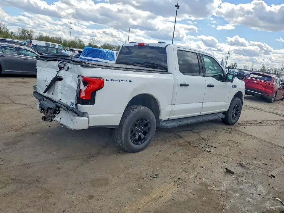 2025 FORD F150 LIGHTNING XLT  