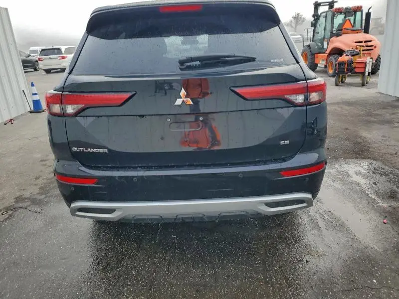 2024 MITSUBISHI OUTLANDER SE  