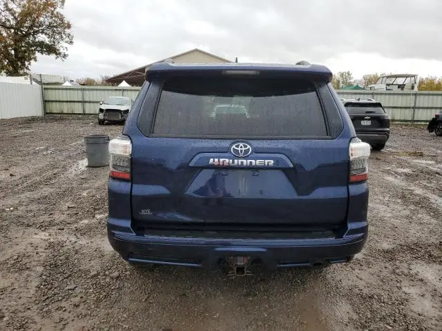 2023 TOYOTA 4RUNNER SE
