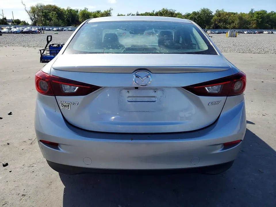 2018 MAZDA 3 TOURING  