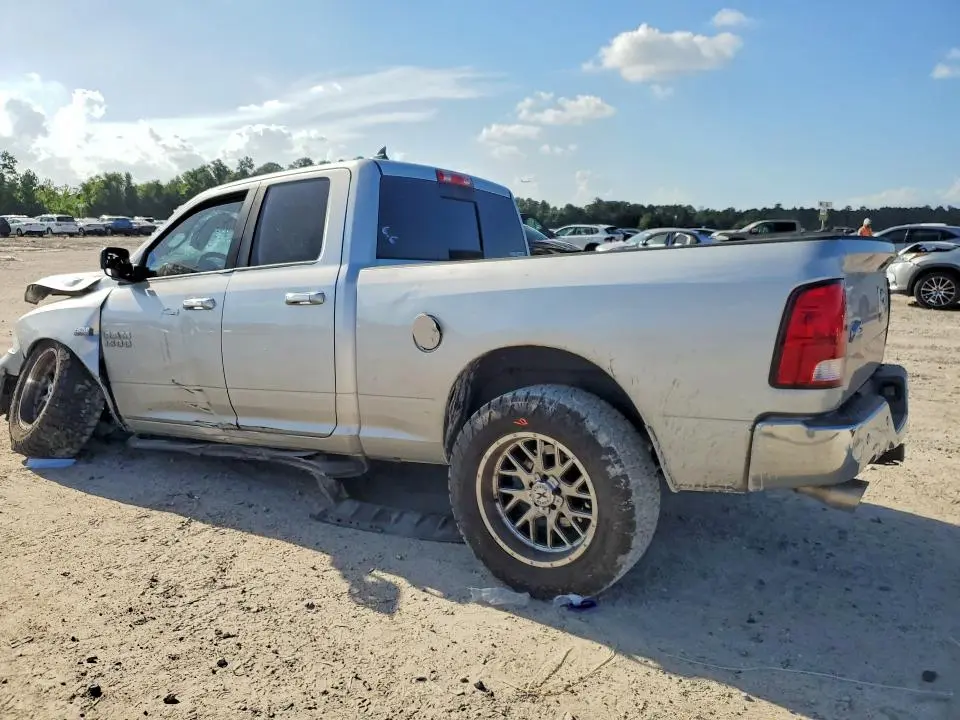 2017 RAM 1500 SLT  