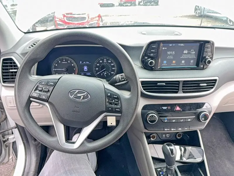 2019 HYUNDAI TUCSON SE  