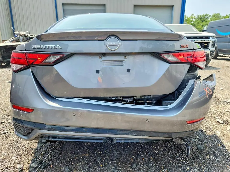 2025 NISSAN SENTRA SR  