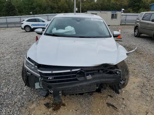 2019 VOLKSWAGEN PASSAT SE R-LINE  