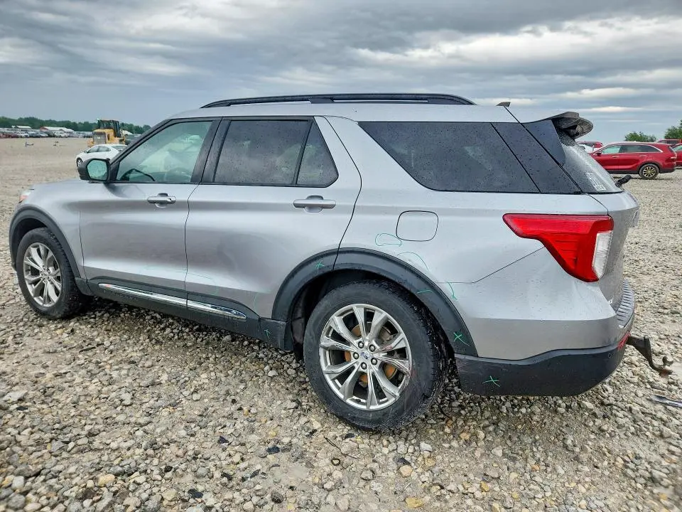 2021 FORD EXPLORER XLT  