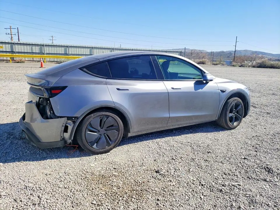 2026 TESLA MODEL Y   