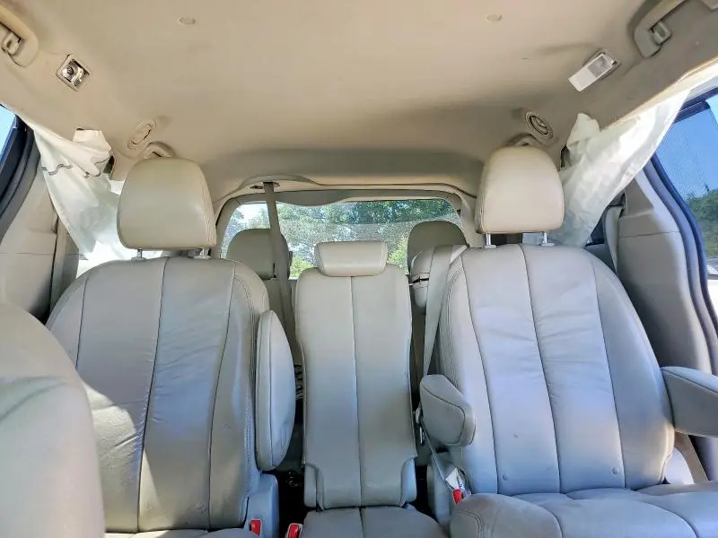 2012 TOYOTA SIENNA XLE 8-PASSENGER  