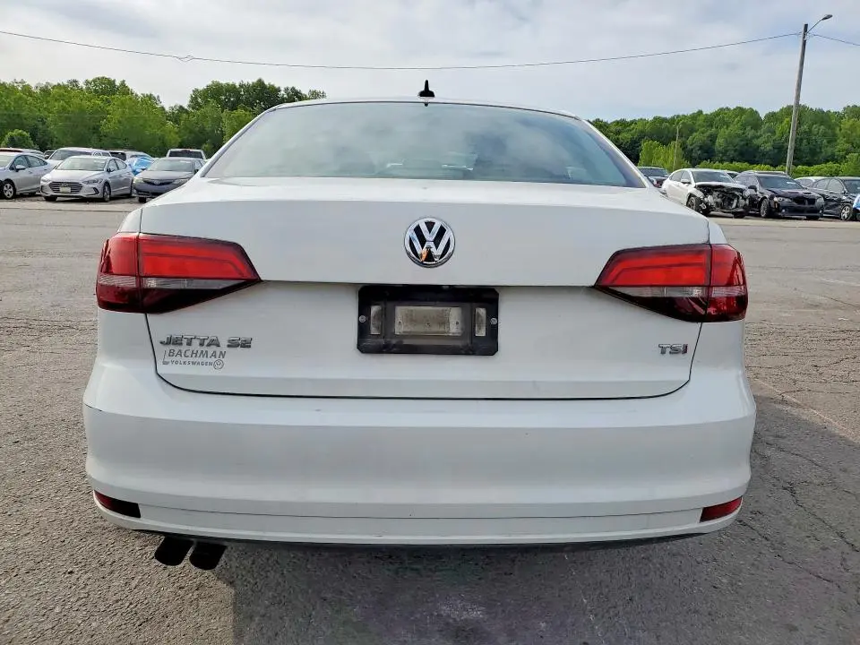 2018 VOLKSWAGEN JETTA SE  