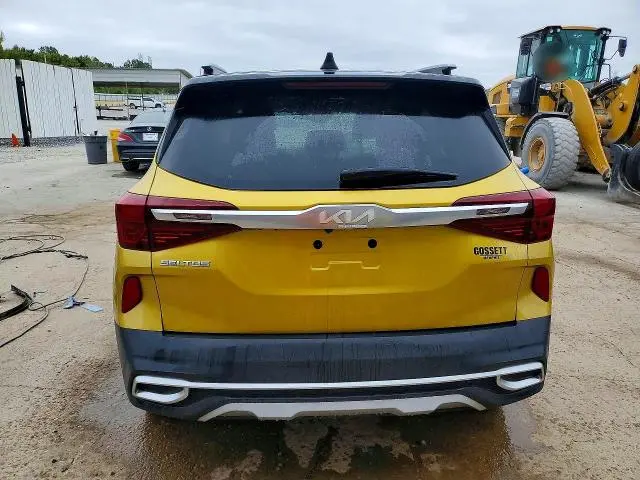 2023 KIA SELTOS S  