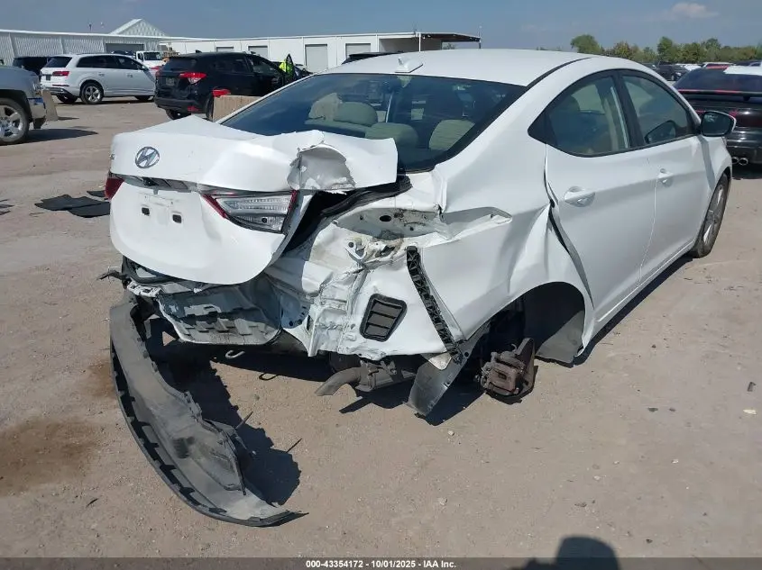 2016 HYUNDAI ELANTRA SE