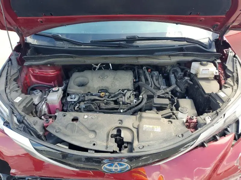 2021 TOYOTA SIENNA XSE  