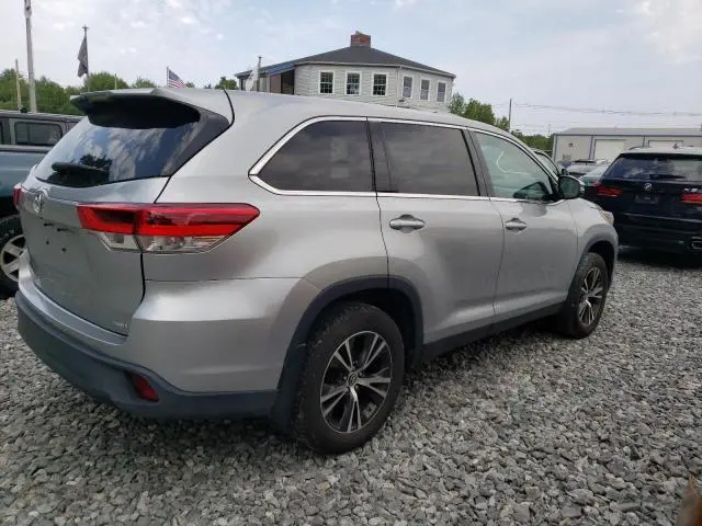 2019 TOYOTA HIGHLANDER LE  