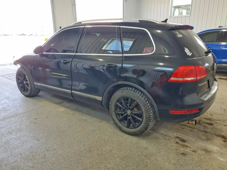 2013 VOLKSWAGEN TOUAREG V6  