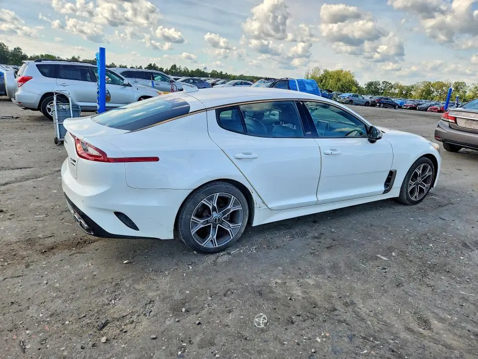 2020 KIA STINGER GT-LINE  