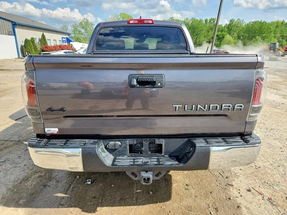 2020 TOYOTA TUNDRA SR5  
