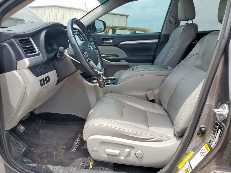 2015 TOYOTA HIGHLANDER XLE  