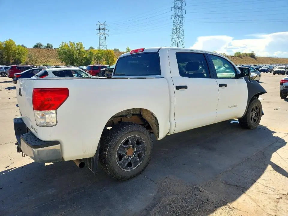 2011 TOYOTA TUNDRA CREWMAX SR5  