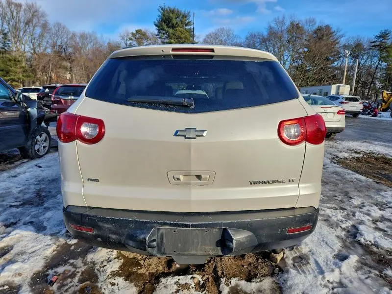 2011 CHEVROLET TRAVERSE LT  