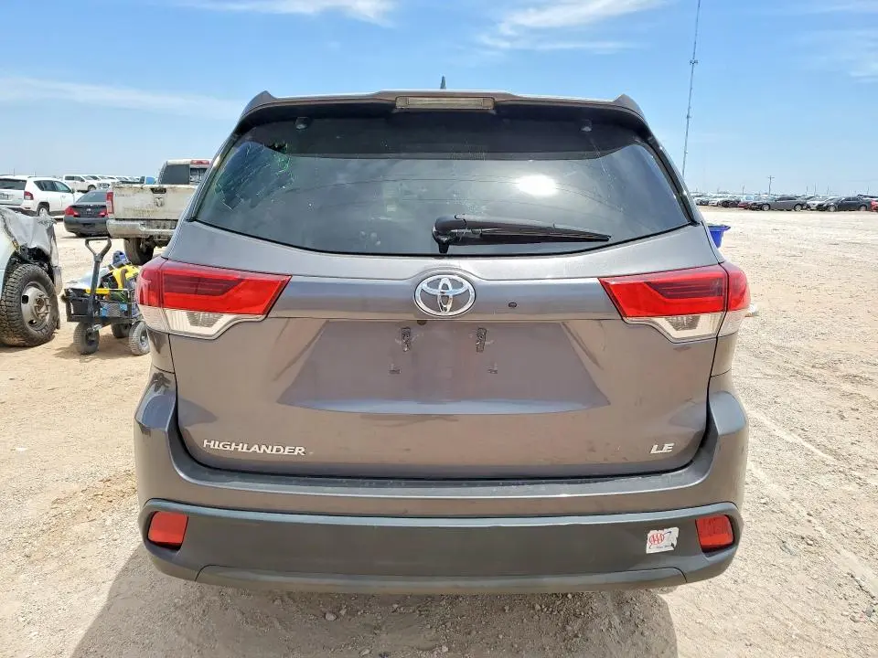 2018 TOYOTA HIGHLANDER LE PLUS  