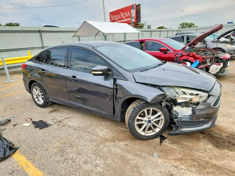 2016 FORD FOCUS SE  