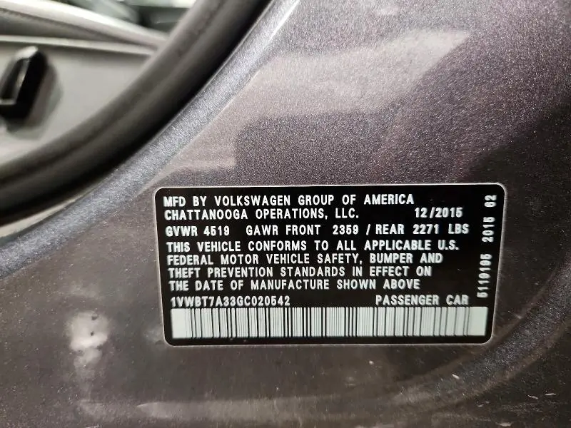 2016 VOLKSWAGEN PASSAT SE  