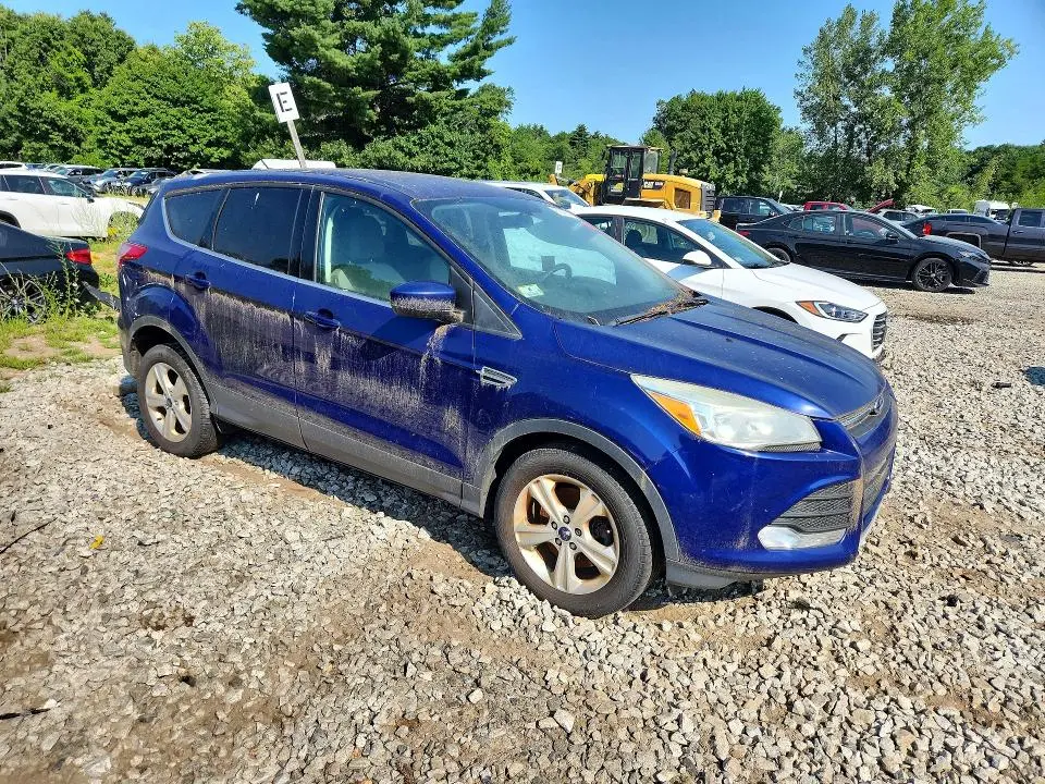 2016 FORD ESCAPE SE  
