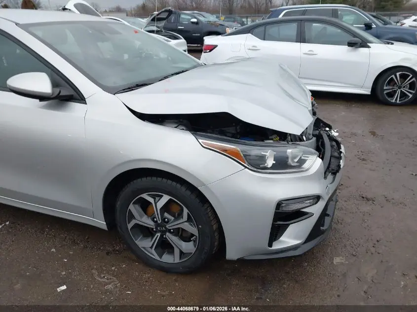 2019 KIA FORTE LXS