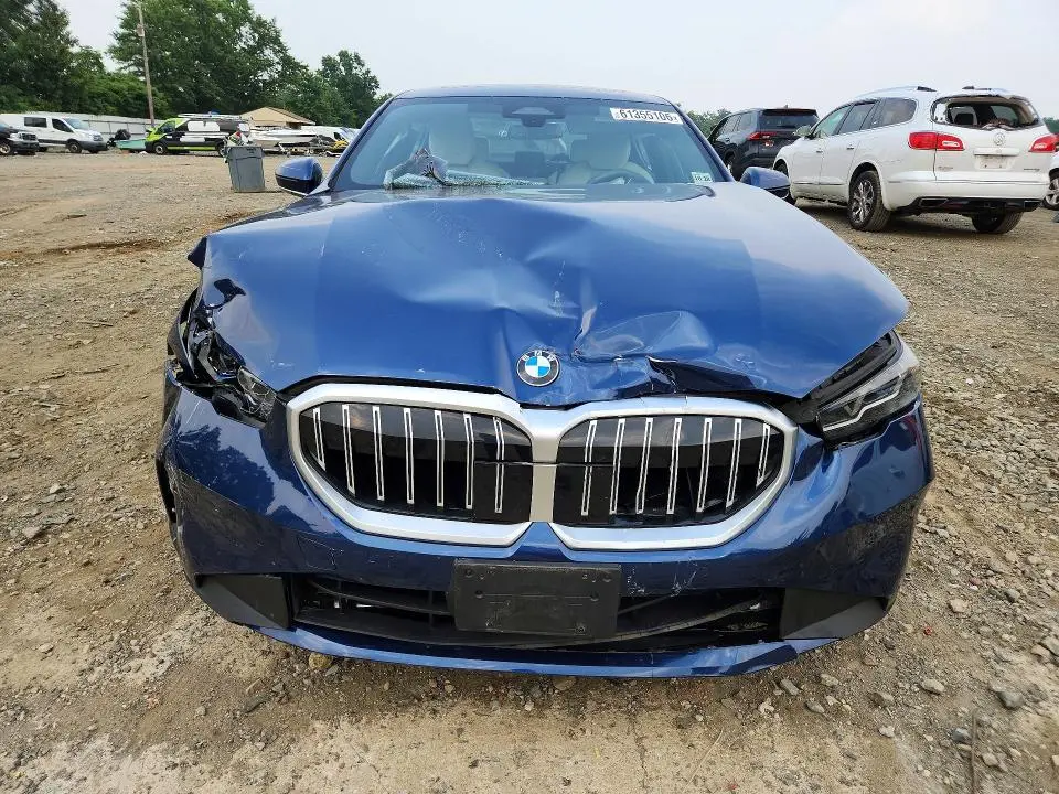 2024 BMW 530 XI  