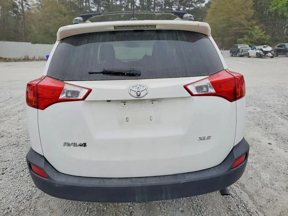 2015 TOYOTA RAV4 XLE  