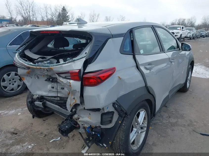 2023 HYUNDAI KONA SE