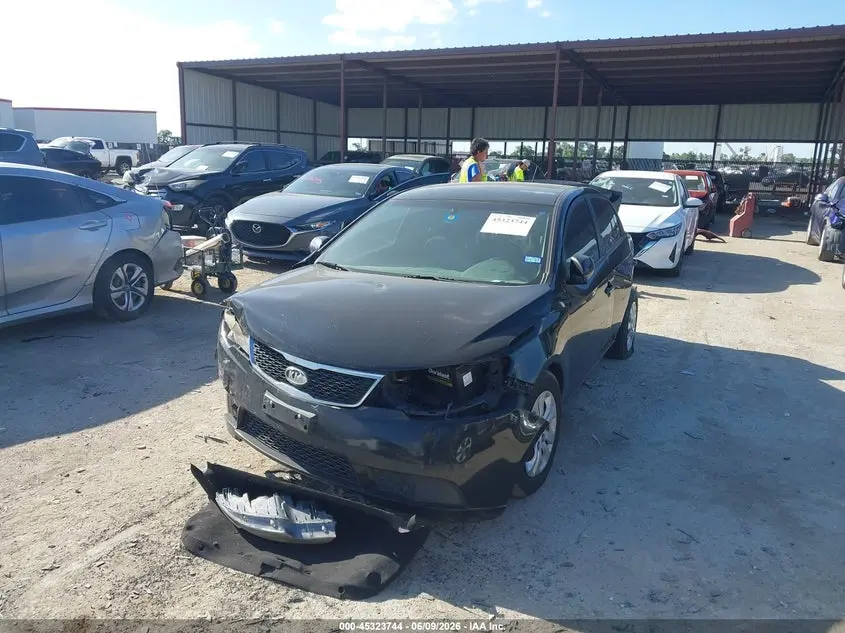 2013 KIA FORTE LX