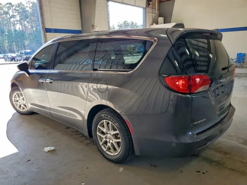 2021 CHRYSLER VOYAGER LX  