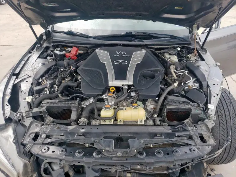 2016 INFINITI Q50 RED SPORT 400  