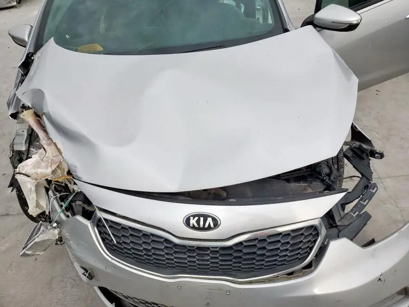 2015 KIA FORTE LX  