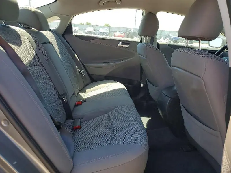 2012 HYUNDAI SONATA GLS  