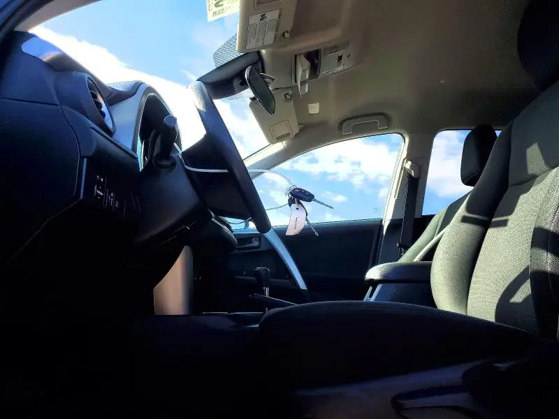 2018 TOYOTA RAV4 LE  