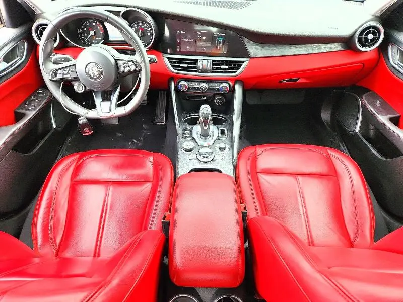 2021 ALFA ROMEO GIULIA SPORT  