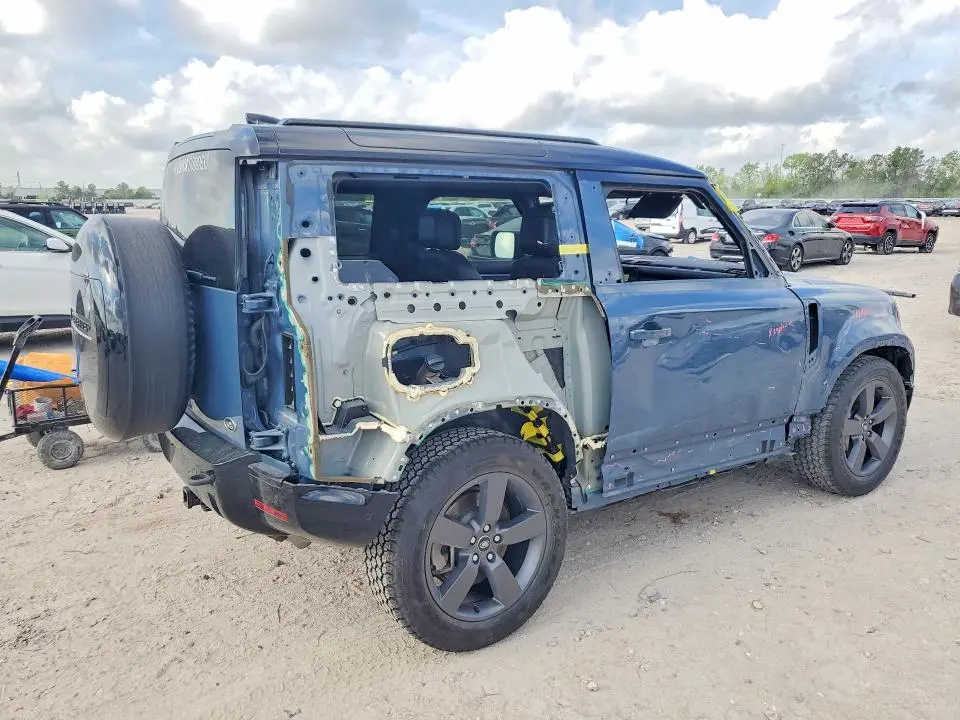 2022 LAND ROVER DEFENDER 90 X-DYNAMIC HSE  