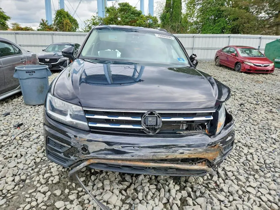 2020 VOLKSWAGEN TIGUAN SE  