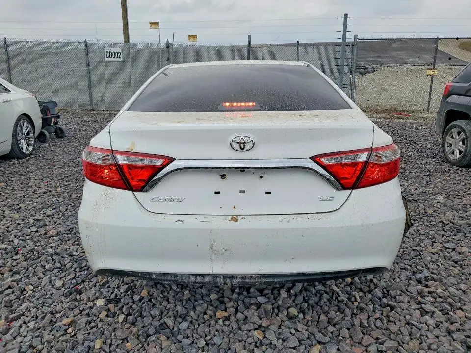 2015 TOYOTA CAMRY LE  