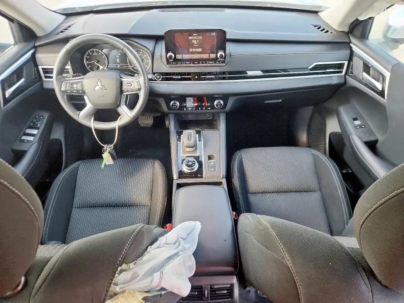 2022 MITSUBISHI OUTLANDER ES