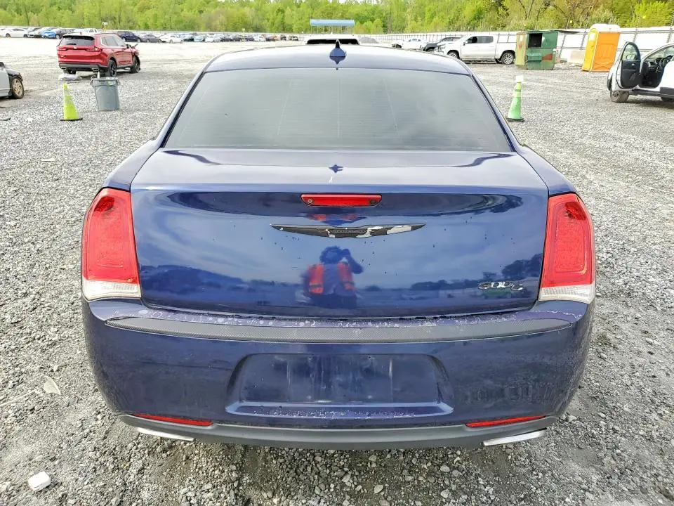 2015 CHRYSLER 300C   