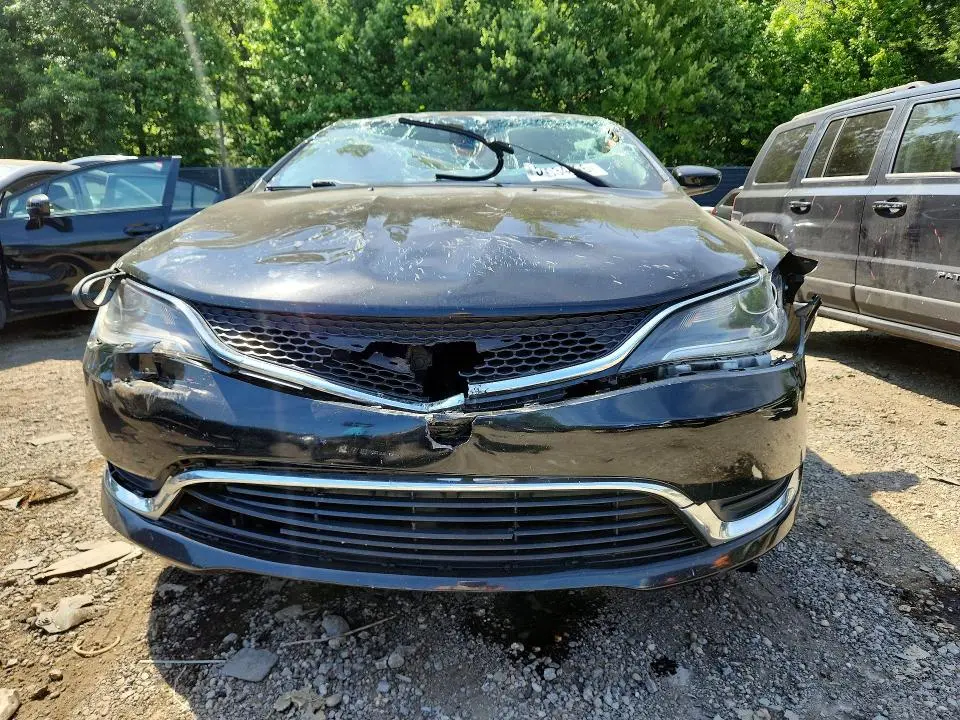 2017 CHRYSLER 200 LIMITED  