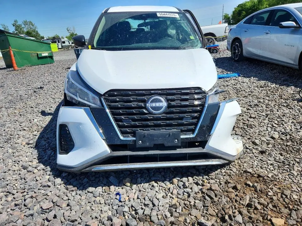 2022 NISSAN KICKS S  