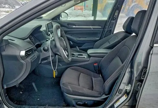 2022 NISSAN ALTIMA SV  