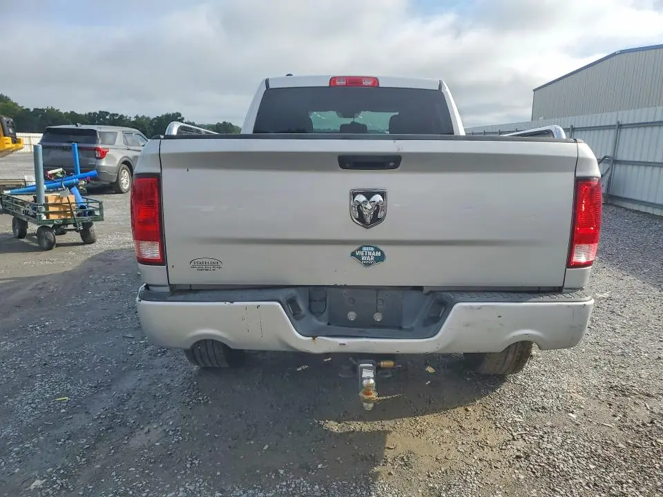 2015 RAM 1500 ST  