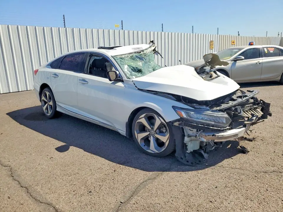2019 HONDA ACCORD TOURING  
