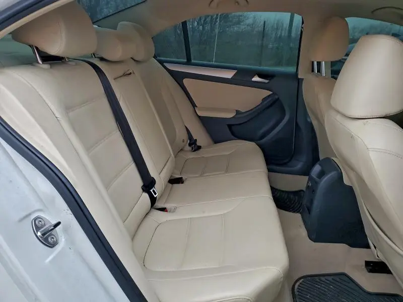 2014 VOLKSWAGEN JETTA SE  