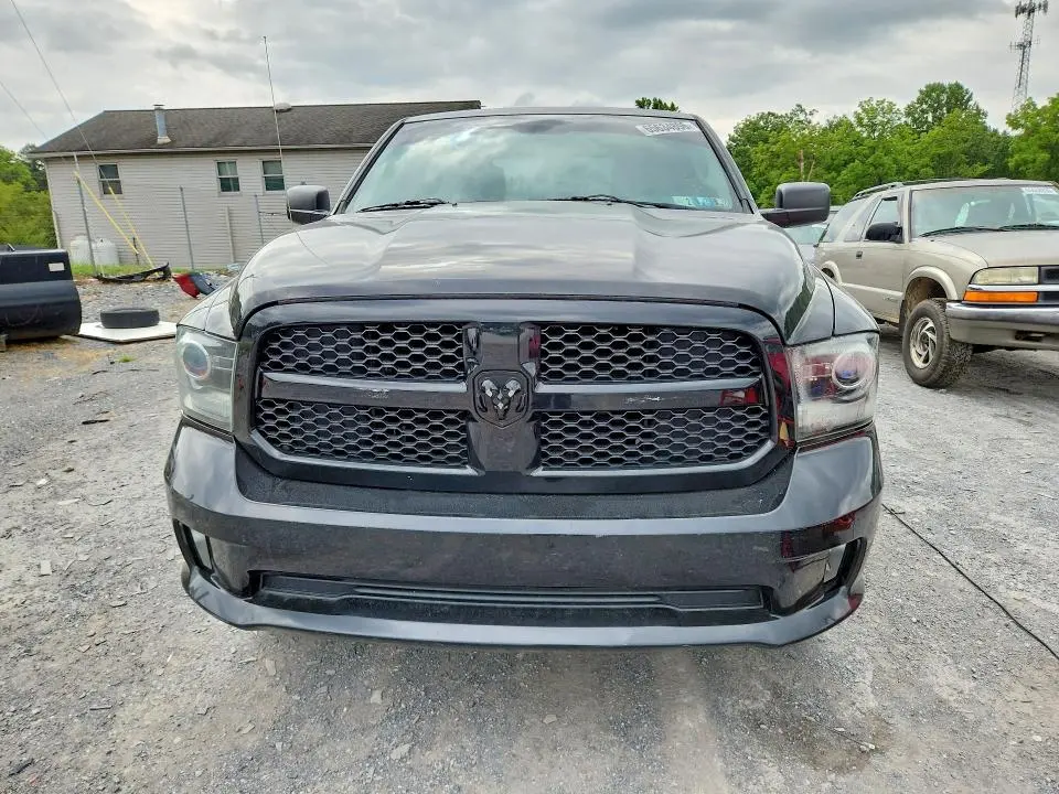 2013 RAM 1500 ST  